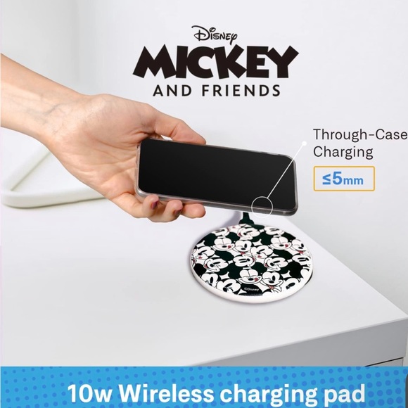 Disney Mickey Mouse Wireless Charging Pad- Wireless Charging Station - Picture 4 of 6